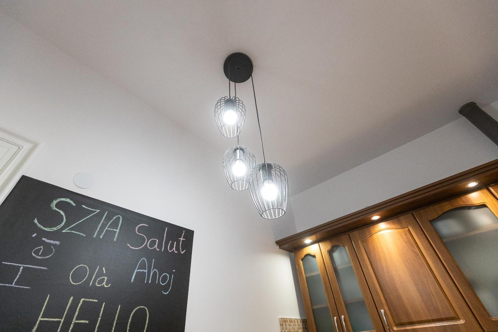 Cozy With Terrace Apartment Budapest