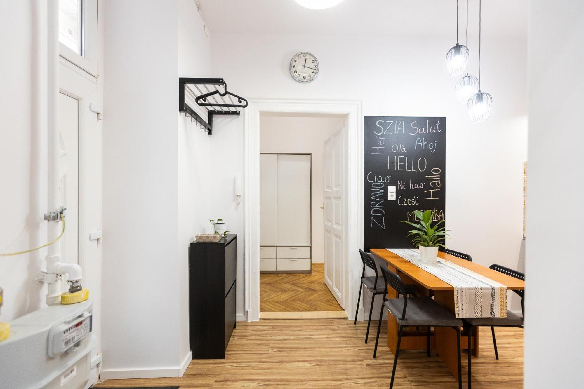 Cozy With Terrace Apartment *